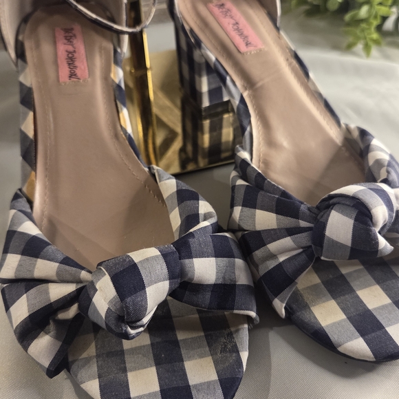Betsey Johnson Gingham Bow Heels — Cottagecore With a Little Attitude - Picture 7 of 15